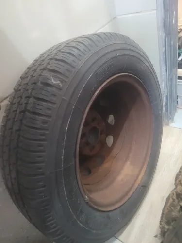 Pneu com roda 175/70 r14 Pirelli