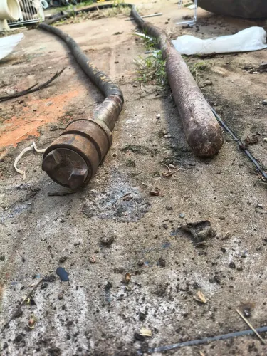 Vibrador de concreto com a alma quebrada