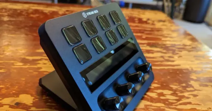 Stream Deck Plus, estado de novo na caixa!
