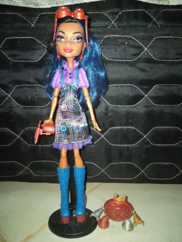 Monster High Art Class Boneca Robecca Steam