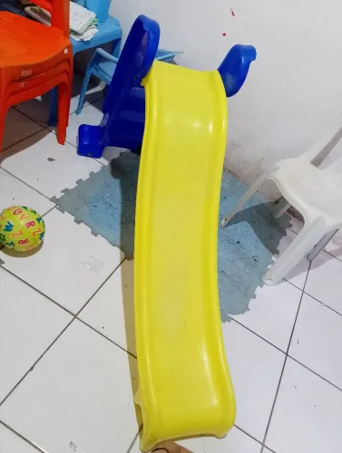Escorregador infantil