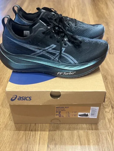 ASICS Megablast