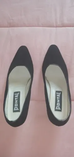 Scarpin preto de camurça 