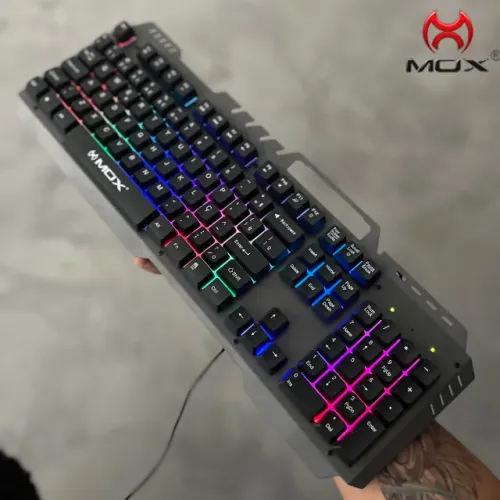 Teclado Gamer MOX Alto Desempenho Retro iluminação RGB Estrutura Metálica de Alumínio