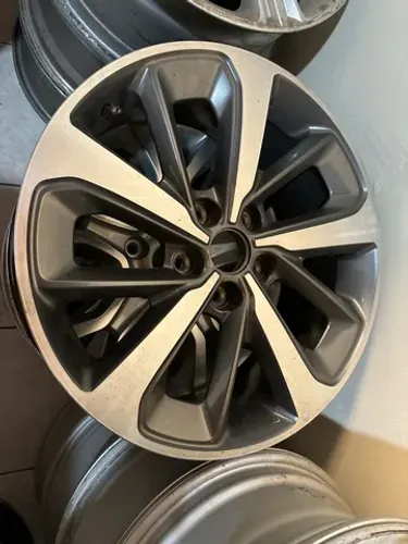 Roda Kia Sorento aro 18 unidade valor mínimo