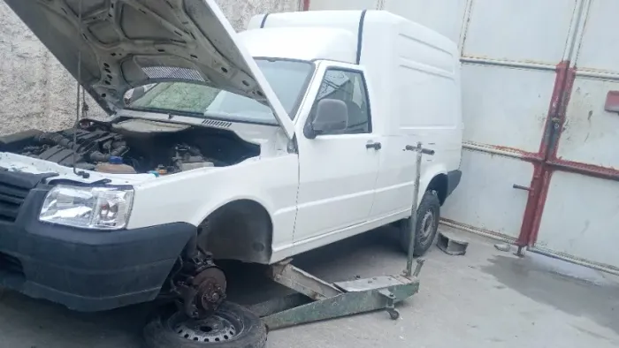 Mecânico automotivo e eletricista