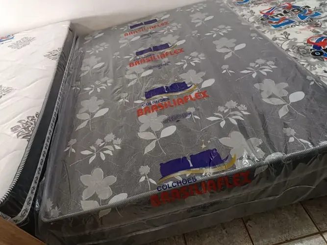 CAMA BOX CASAL ESPUMA SELADA NOVA