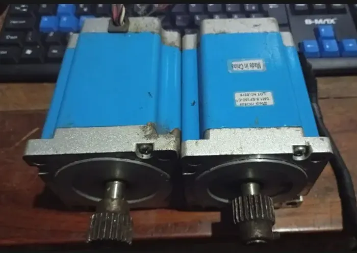 Motor de Passo NEMA 34 - 8 Fios - Modelo SM1.8-85B6-C5 (Par disponível)