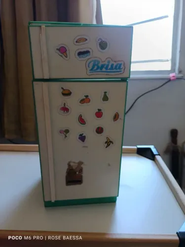 GELADEIRA DE BRINQUEDO VINTAGE