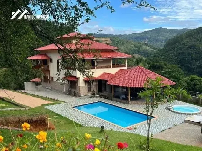 Vende-se excelente sítio com 43.700 m² em Domingos Martins - ES,