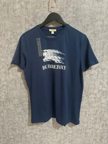 Camiseta luxo masculina Burberry London