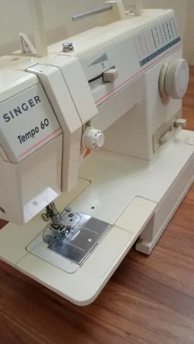 MÁQUINA DE COSTURA SINGER TODA DE FERRO