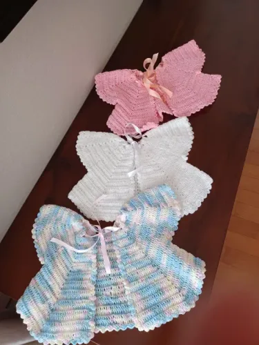 Casaquinhos de Crochê NOVO para Bebê com lã antialérgico