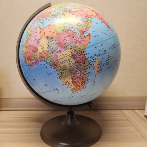 Globo terrestre político sem luz, tecnodidattica, 30 cm de diâmetro