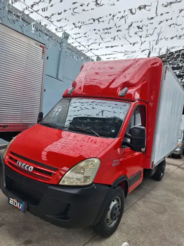 Iveco Daily 35S14 2011 Baú 
