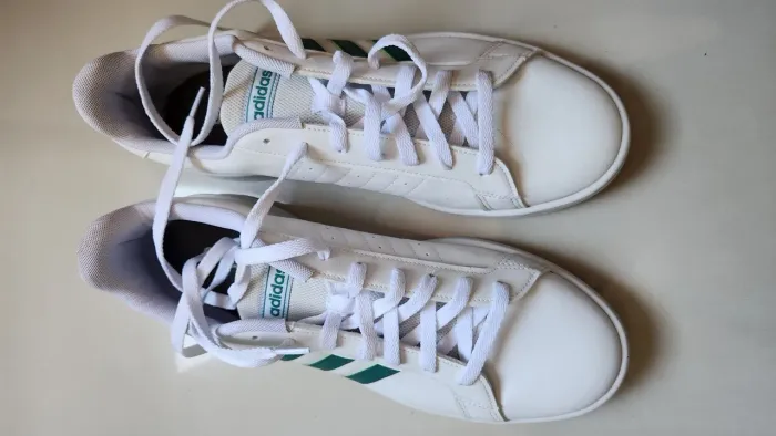 Tênis Adidas Grand Court Base Branco com Detalhes Verdes