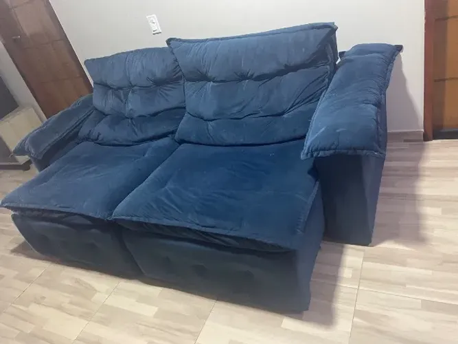 Sofá retrátil e reclinável 