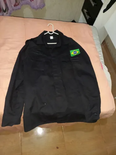 Jaqueta Preta com Bandeira do Brasil
