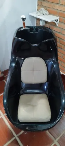 Cadeira de Lavar Cabelo - Preta - Usada