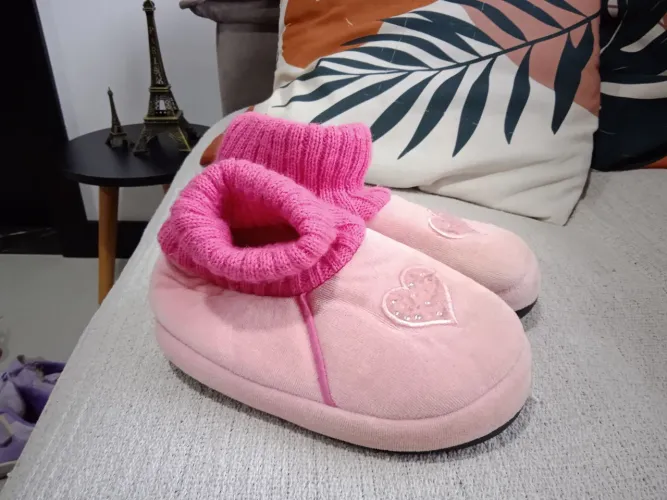 Pantufas Rosa com Detalhe de Coração