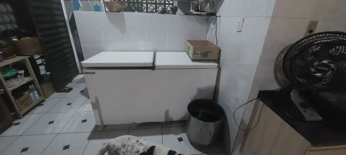 Freezer 513L bom estado, usado poucas vez 127Ves