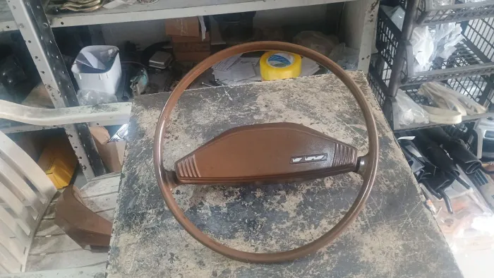 VOLANTE BUMERANGUE MARROM PRO FUSCA BRASÍLIA VARIANT 