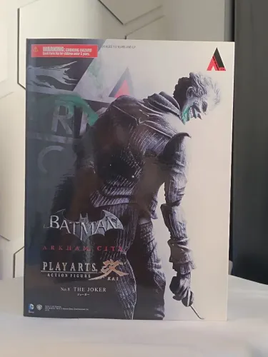 Joker Batman Arkham City Play Arts Kai - ORIGINAL