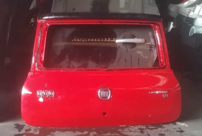 Tampa Traseira Fiat Uno Vivace Way Atractive Ano 2010 Á 2018 original 