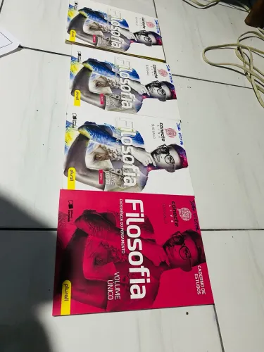 Volume 1,2,3 de Filosofia com caderno de atividades 