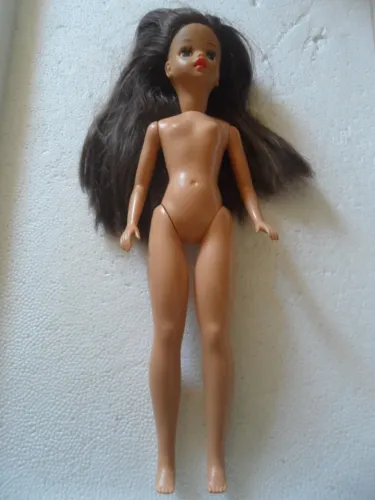 Boneca Susi Estrela 30 cm olhos de vidro com cílios