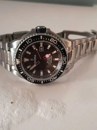 Vendo Relógio Festina diver, vidro safira caixa original, comprado conprado na vivara 800,