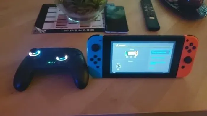 Controle para Nintendo Switch e PC com luzes RGB
