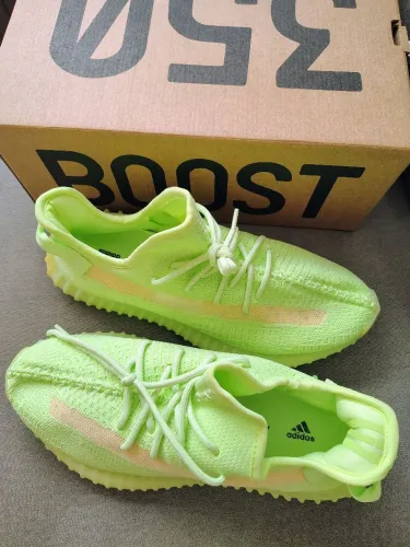 Tênis adidas Yeezy boost 350