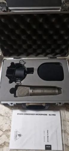 Microfone B2 pro Behringer 
