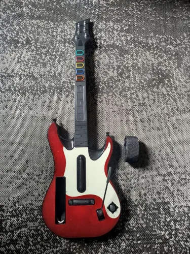 Guitarra guitar hero wii impecável 