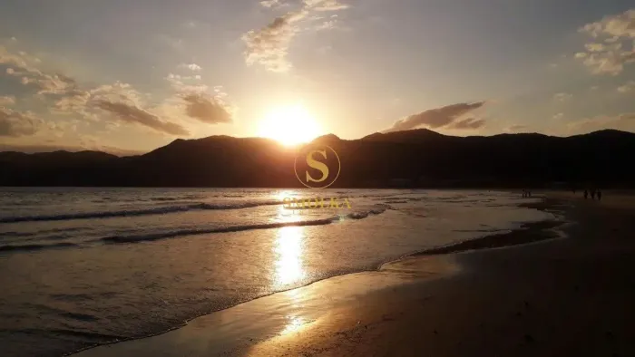 Restaurante pé na areia à venda, praia Pântano do Sul, Florianópolis/SC.