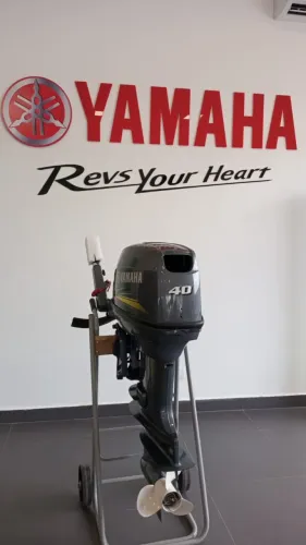 MOTOR DE POPA YAMAHA 40HP 