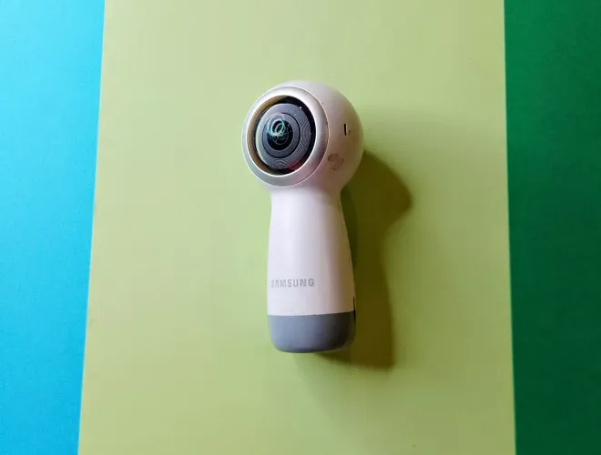 Câmera Samsung Galaxy Gear 360