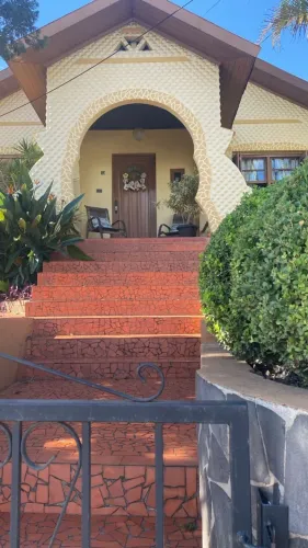 Casa de esquina no Centro de Colinas, 3 quartos + 1 suite, com 615m² de terreno  