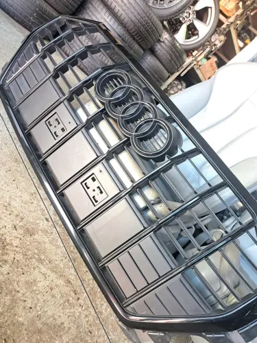 Grade Original Audi Q3 2019 ao 2023 Semi nova Original, tudo para a mesma 