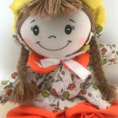 Boneca De Pano Com Roupinha De Joaninha (Usado)