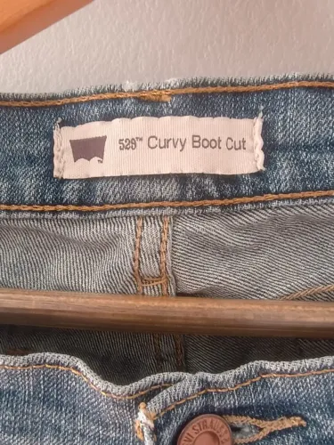 Calça Jeans Levi's® 529 Curvy boot cut tamanho W30/ L32 -