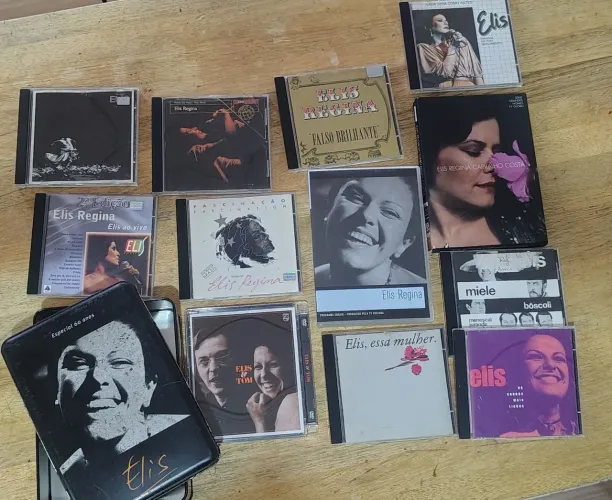 Dvd e cds da Elis Regina coleção