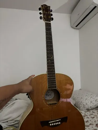 Violão tagima florens
