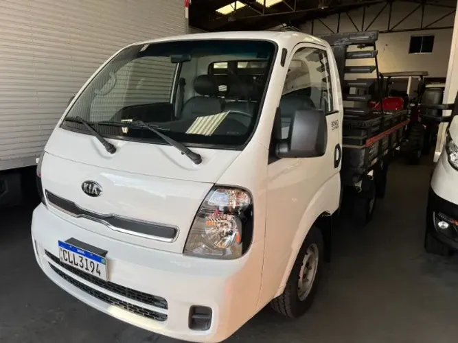 kia bongo k 2500 ano 2023 c/ madeira