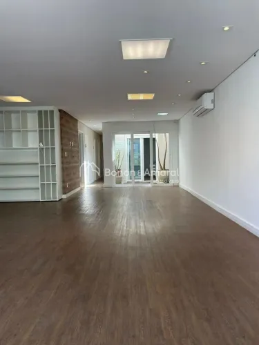 Casa comercial para locação com salão, 3 salas, elevador, 208 m² no Cambuí