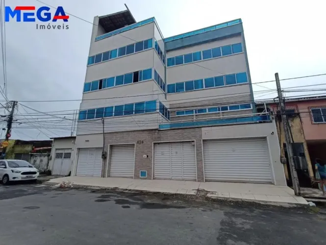 Prédio comercial no bairro Jardim Iracema em Fortaleza, CE