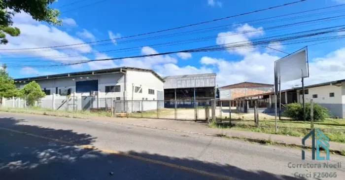 Barracões em terreno de 7.550 m² no Santa Cândida em Curitiba -PR