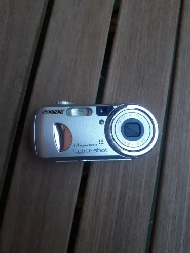 Câmera Digital Sony Cyber-shot 4.1MP