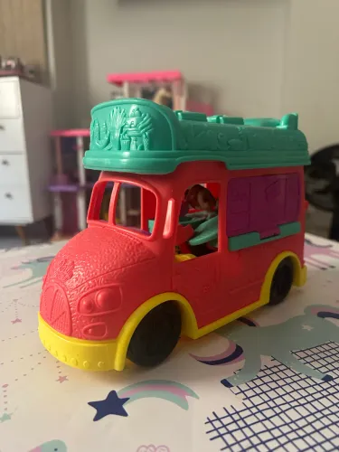 Polly Pocket food truck 